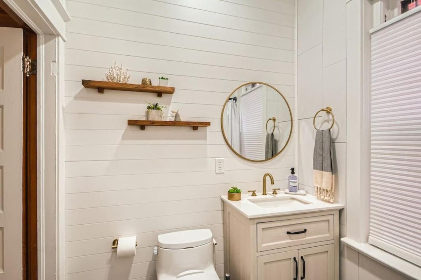 Remodeled 3 Bedroom Close to St Broadway And Sante Fe And CBD