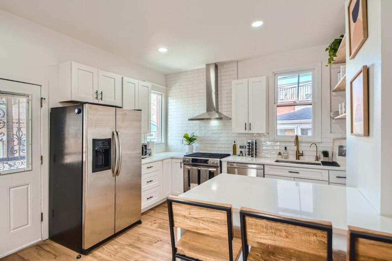 Remodeled 3 Bedroom Close to St Broadway And Sante Fe And CBD