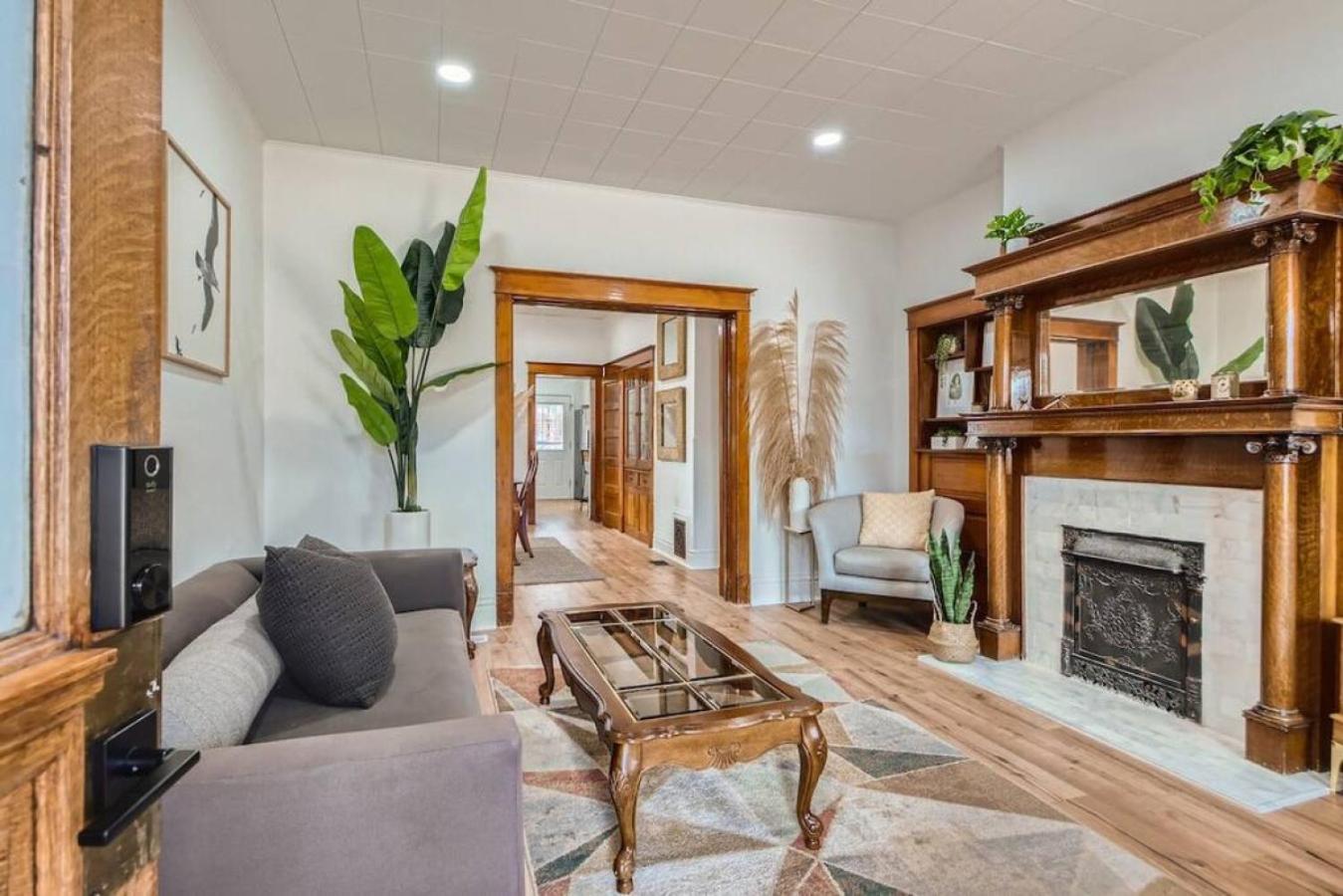 Remodeled 3 Bedroom Close to St Broadway And Sante Fe And CBD