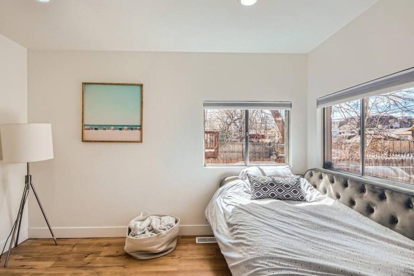Remodeled 3 Bedroom Close to St Broadway And Sante Fe And CBD