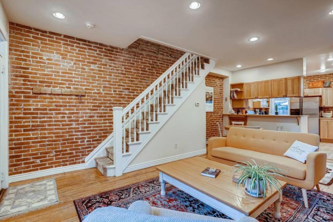 Central Denver Townhome Close To Historic Neighborhood