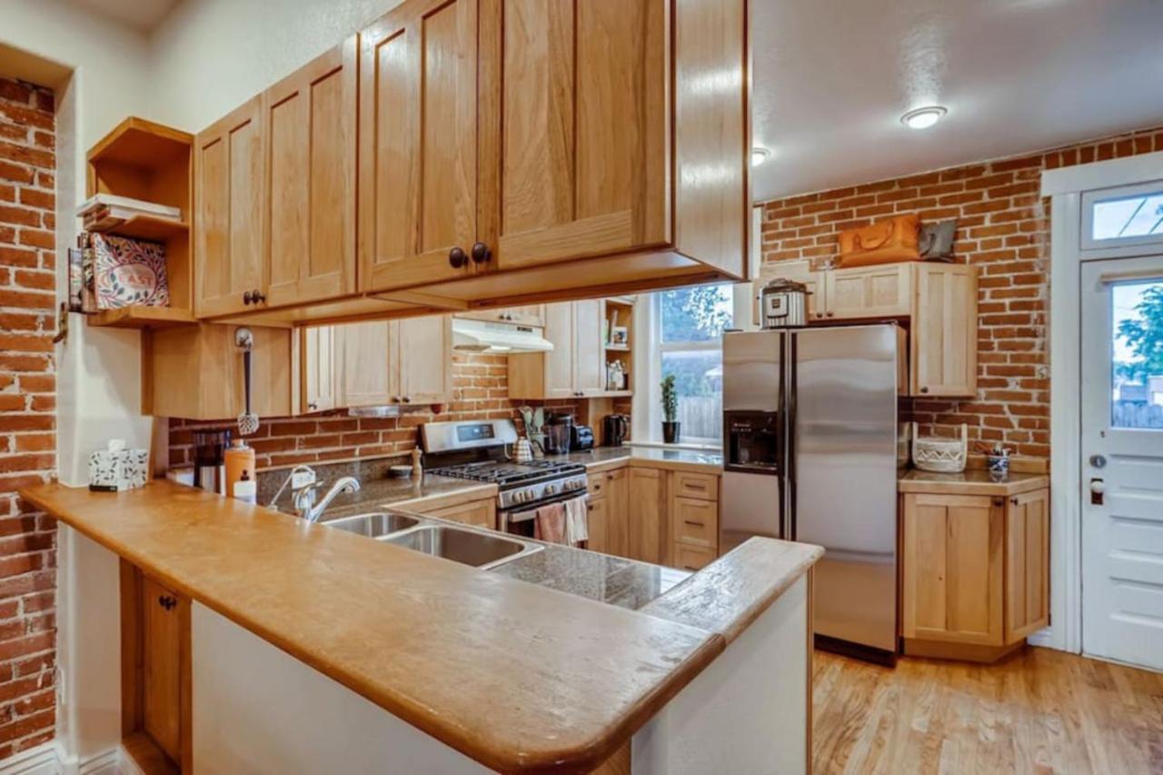 Central Denver Townhome Close To Historic Neighborhood