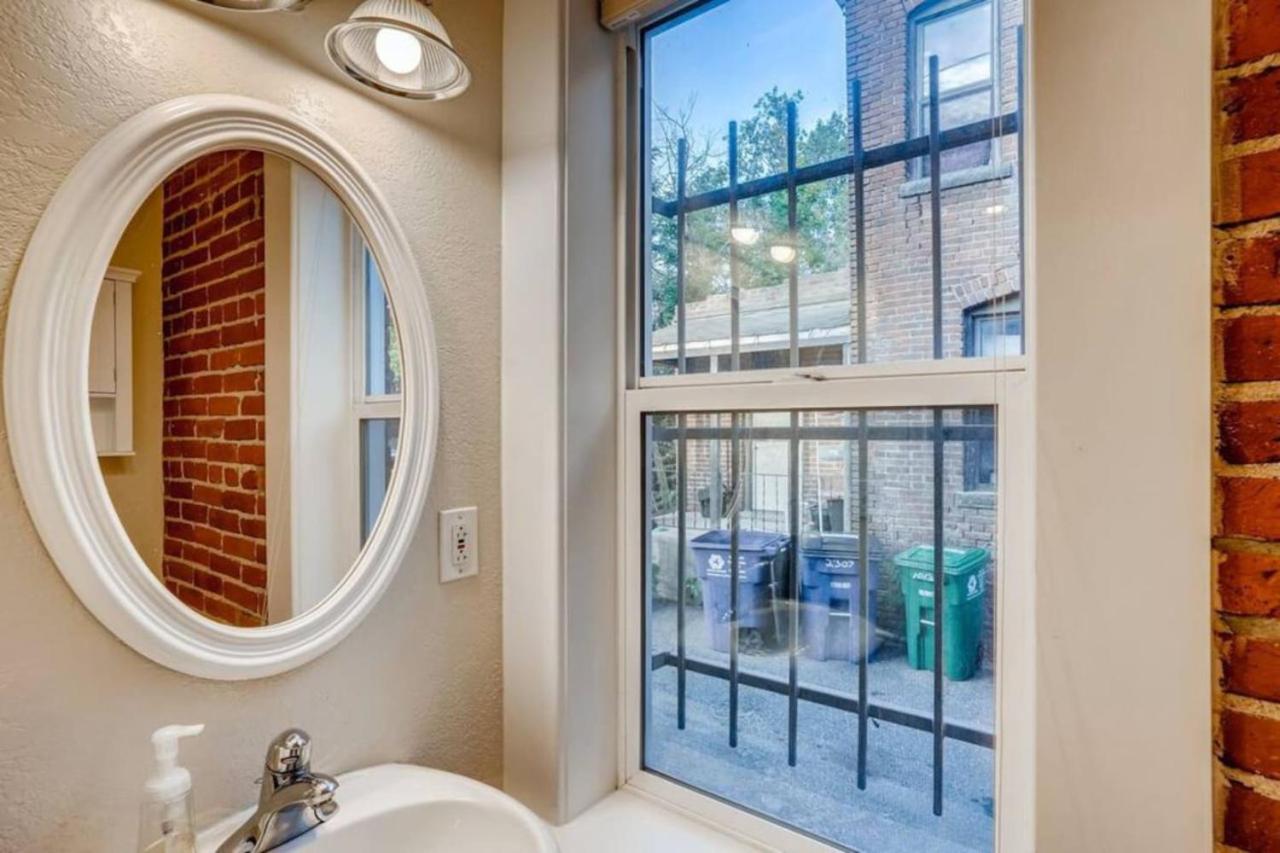 Central Denver Townhome Close To Historic Neighborhood