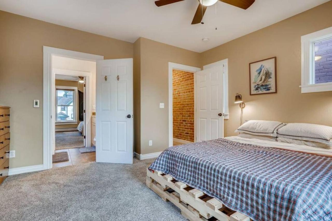 Central Denver Townhome Close To Historic Neighborhood