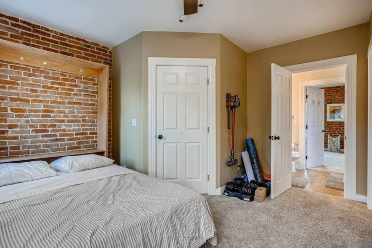 Central Denver Townhome Close To Historic Neighborhood