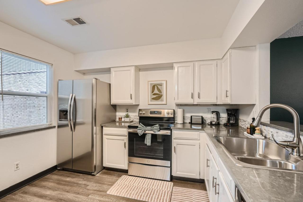 Modern Home In West Denver 15 Min Close To Downtown