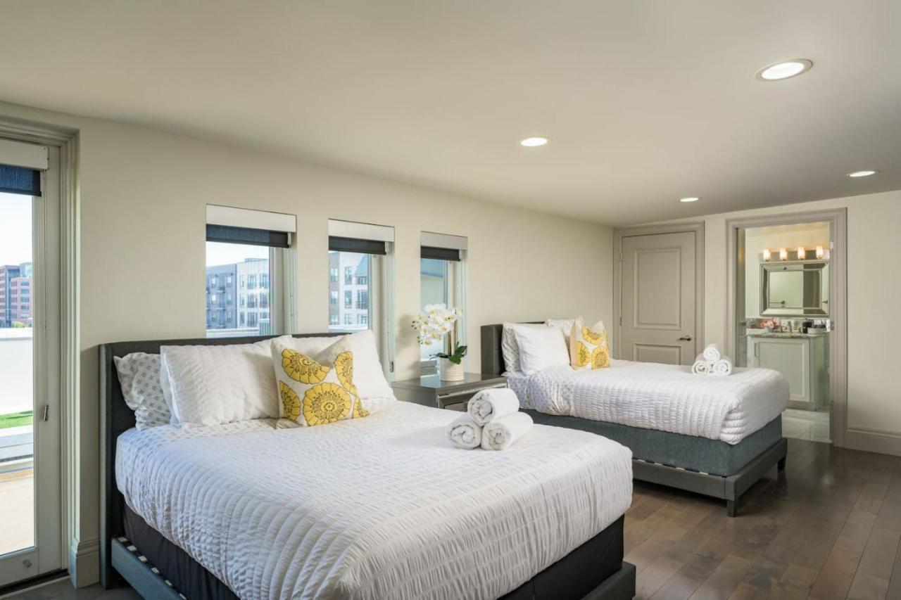 Ultra Luxury Loft With A Fireplace In The Rooftop In RiNo