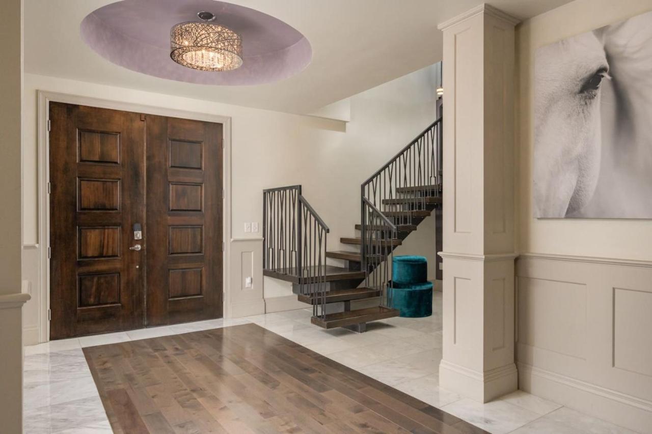 Ultra Luxury Loft With A Fireplace In The Rooftop In RiNo