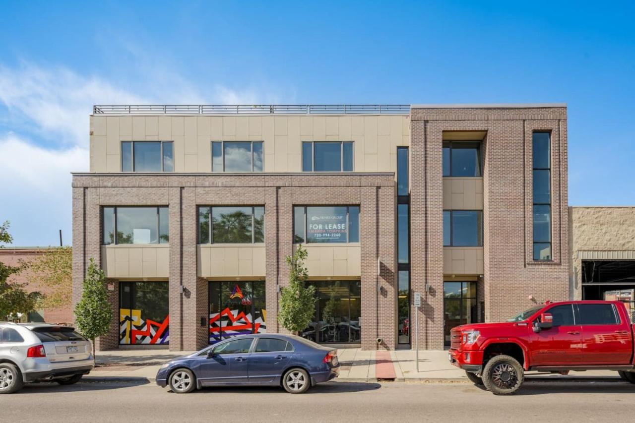 Ultra Luxury Loft With A Fireplace In The Rooftop In RiNo