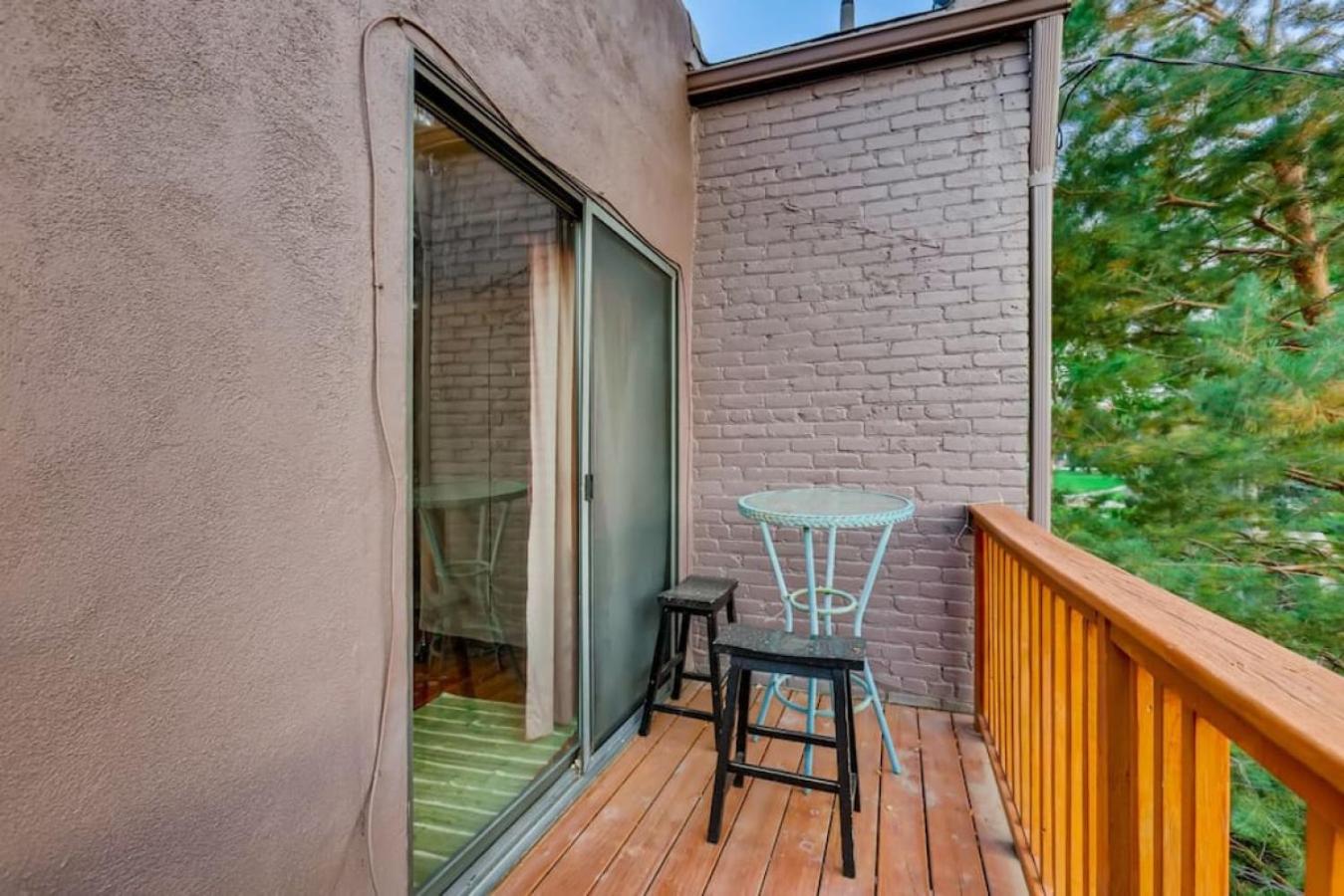 Artsy Victorian Great Location And Amazing Outdoor Space