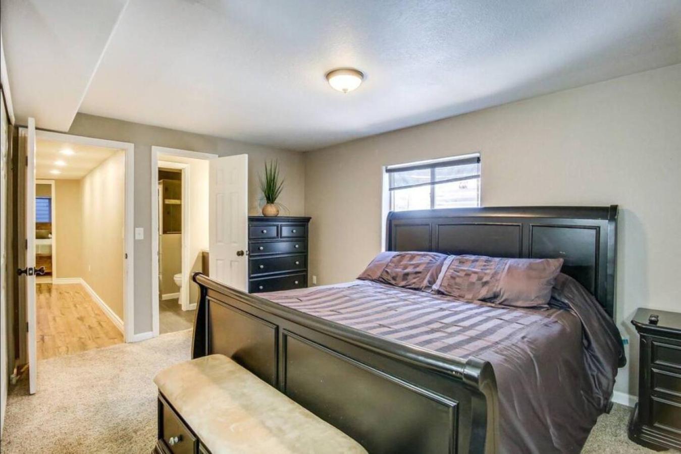 Near to DIA Airport retreat And 20 Min To Downtown Denver