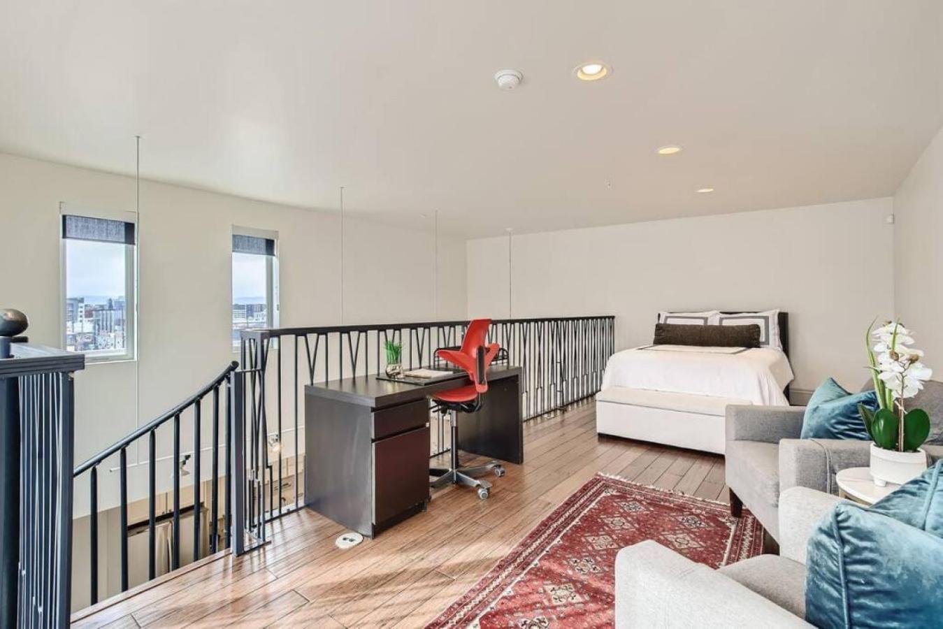 Luxury Loft With Skyline Viwes In RiNo