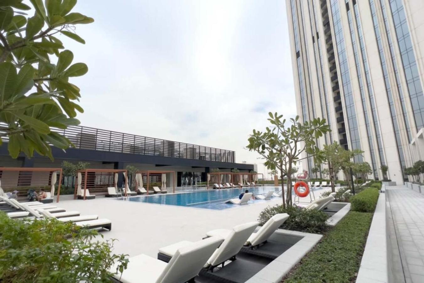New 1BR in Creek Island with Balcony, Pool & Gym