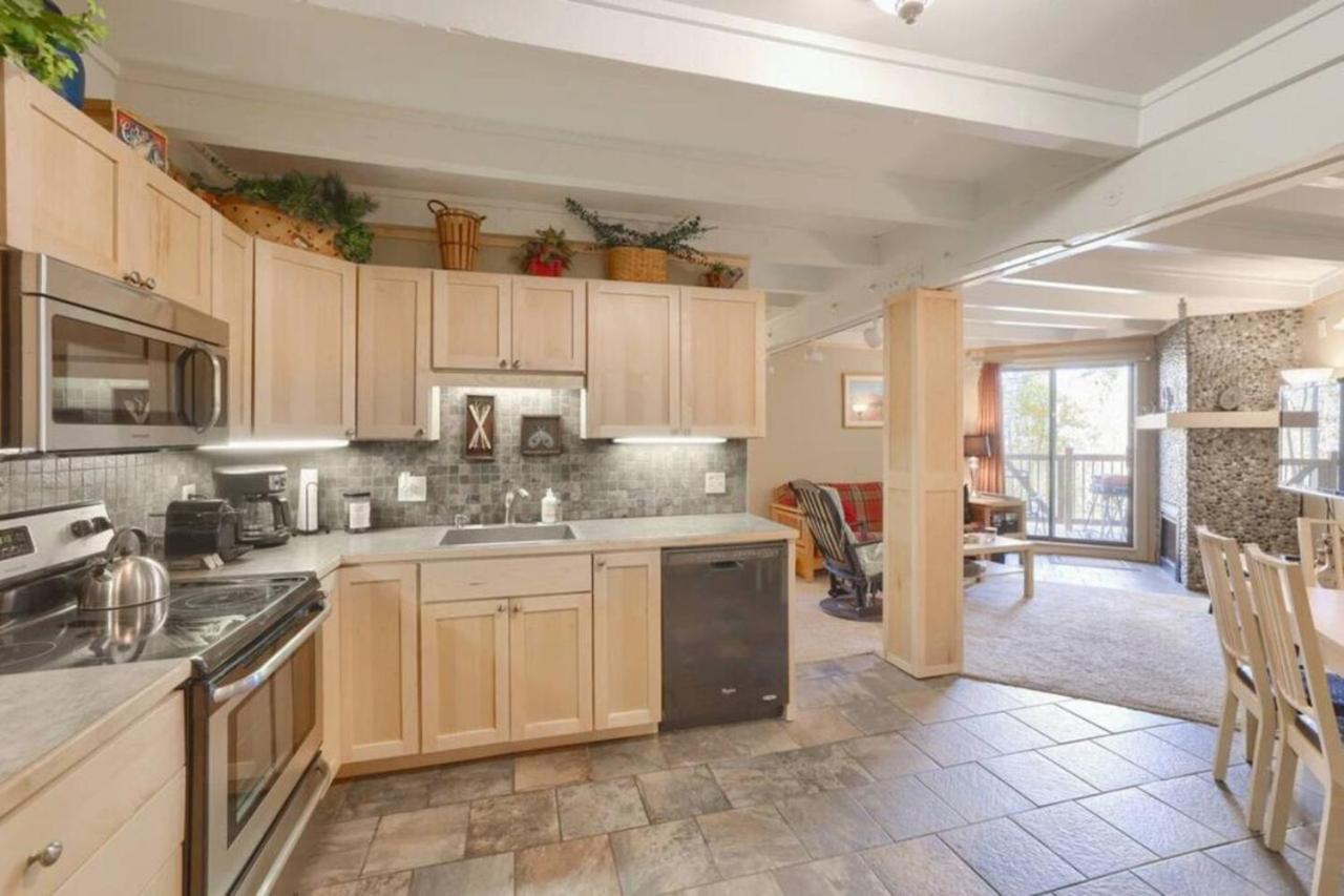 Pet Friendly With A Fireplace A Pool Near Mountain Biking And Skiing