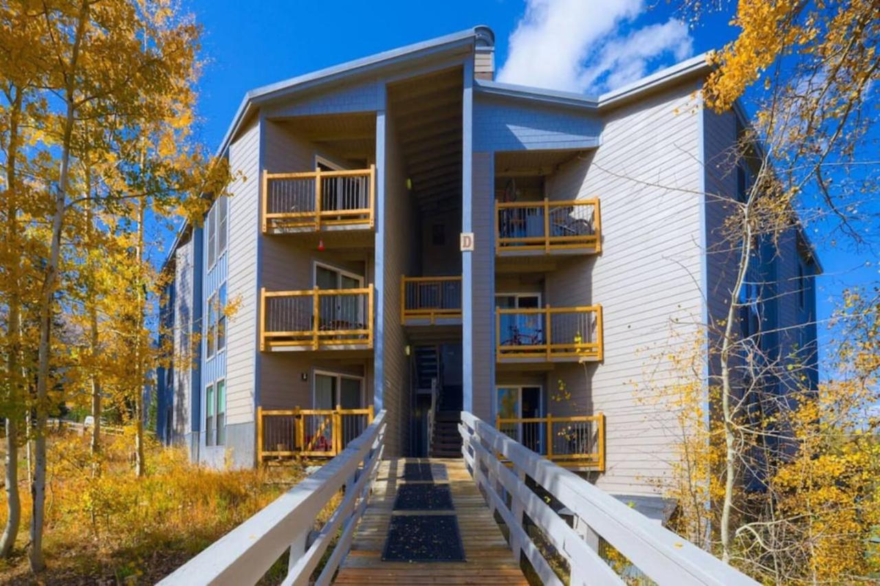 Pet Friendly With A Fireplace A Pool Near Mountain Biking And Skiing