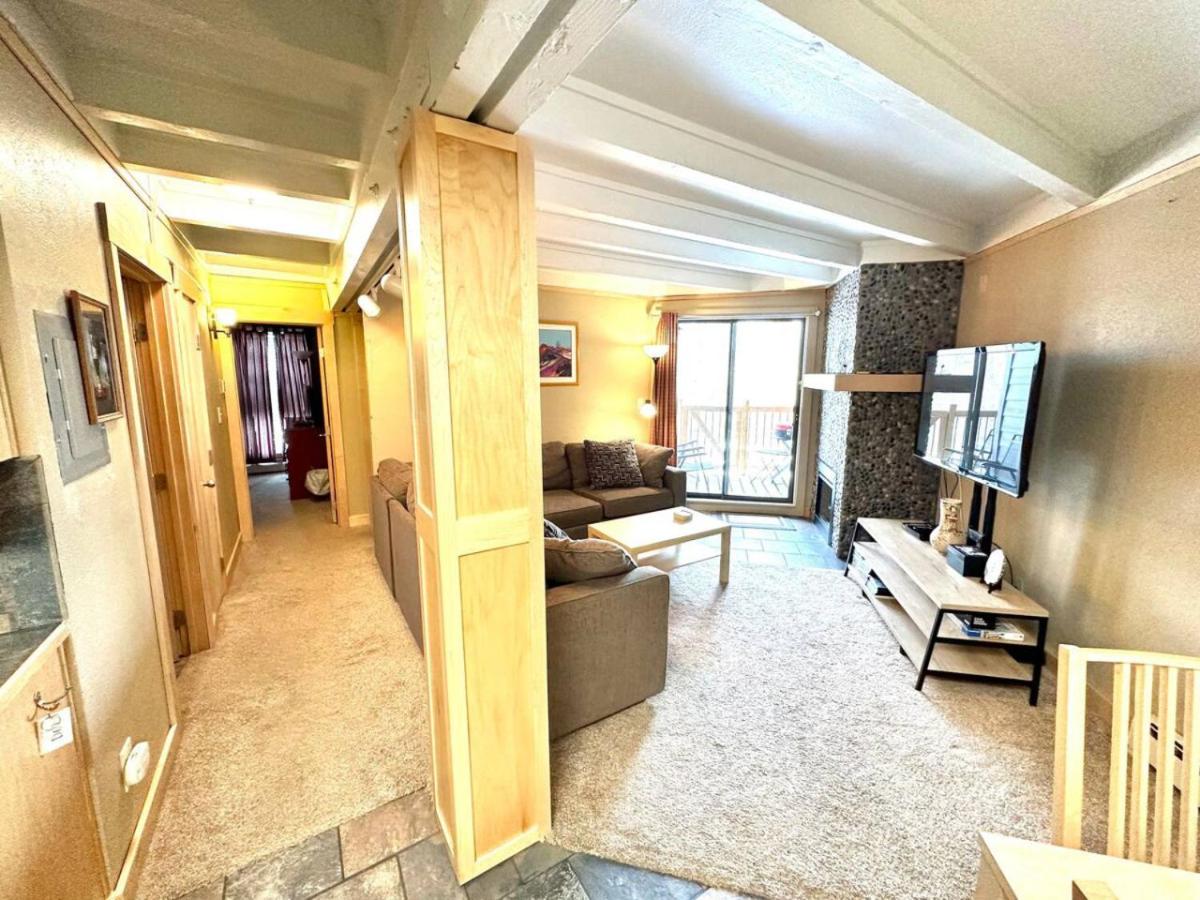 Pet Friendly With A Fireplace A Pool Near Mountain Biking And Skiing