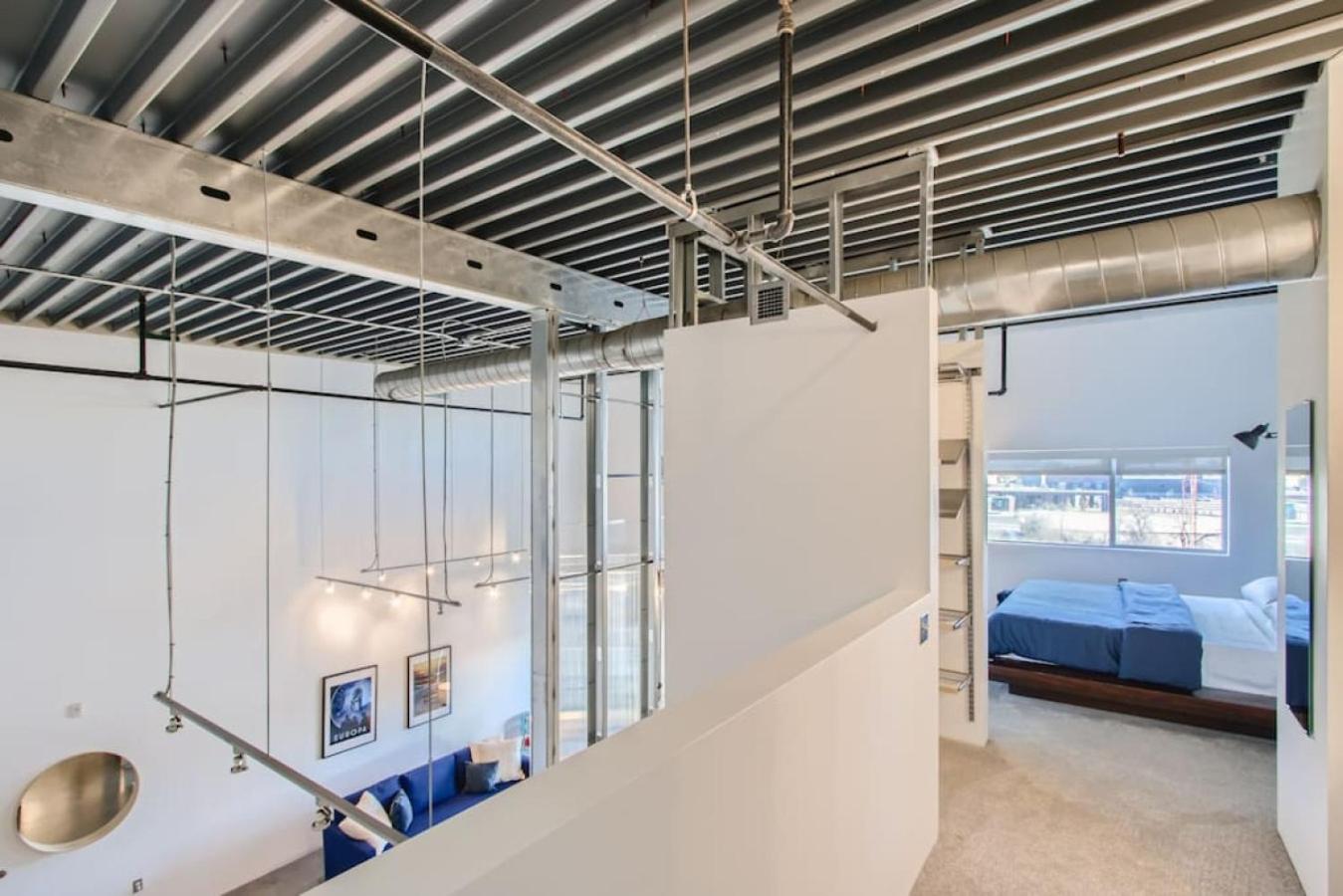 New Hip Loft Near RiNo Taxi District With A Pool