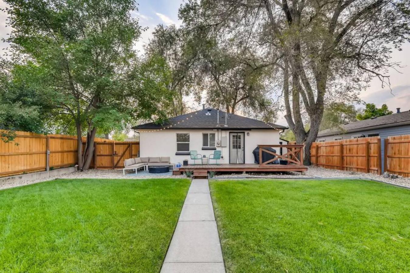 Pet Friendly In West Denver Bungalow Near Meow Wolf