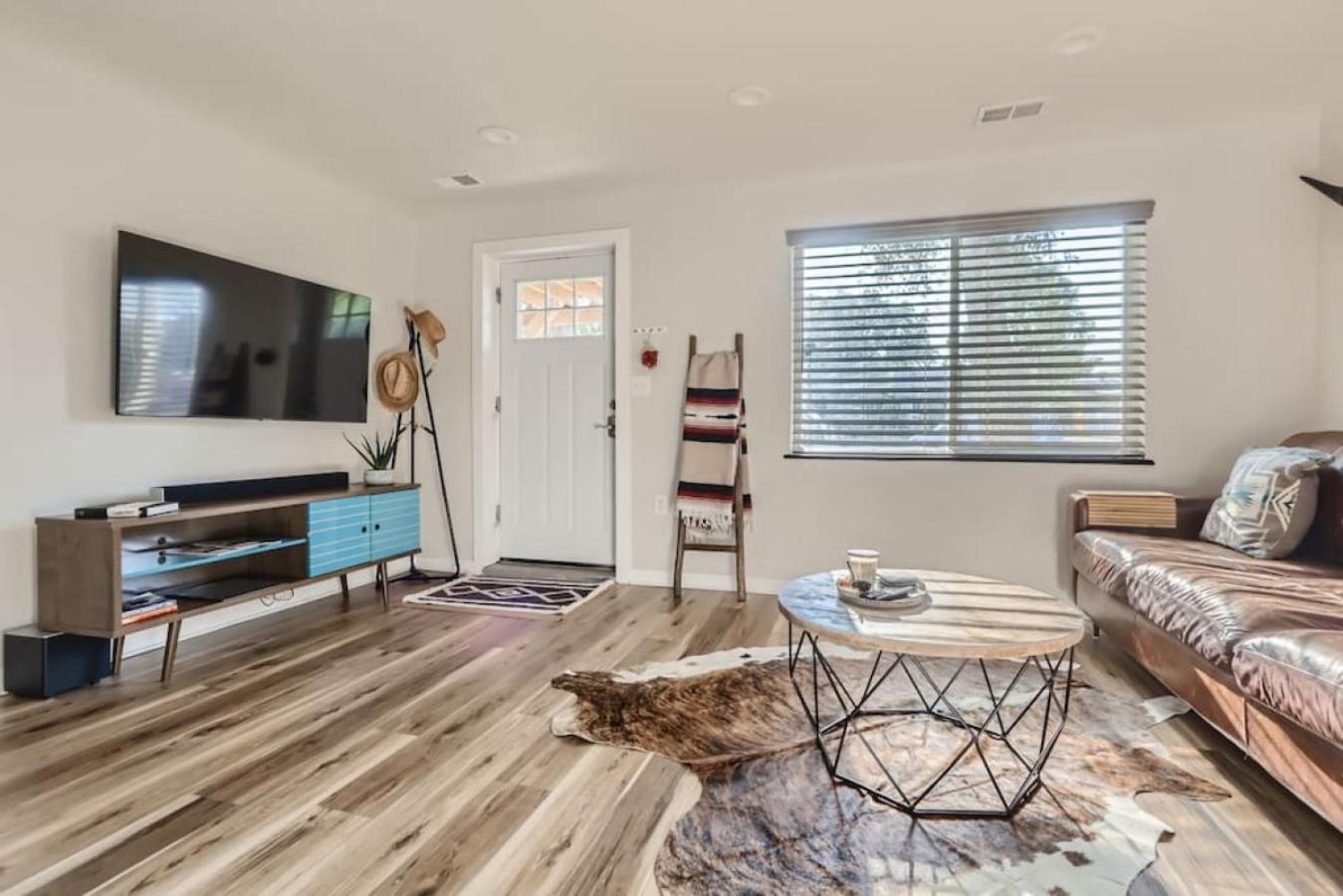 Pet Friendly In West Denver Bungalow Near Meow Wolf