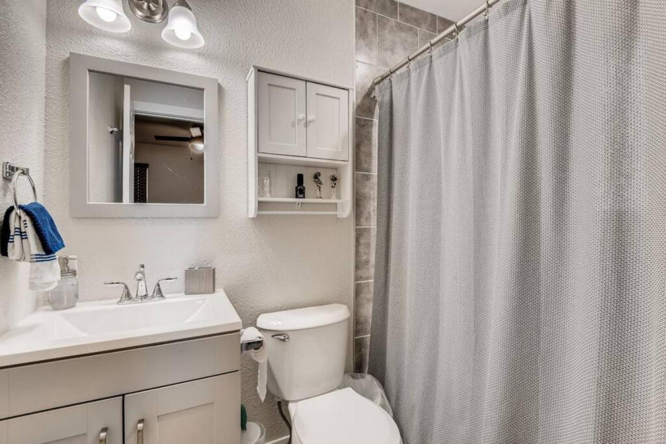 Pet Friendly In West Denver Bungalow Near Meow Wolf