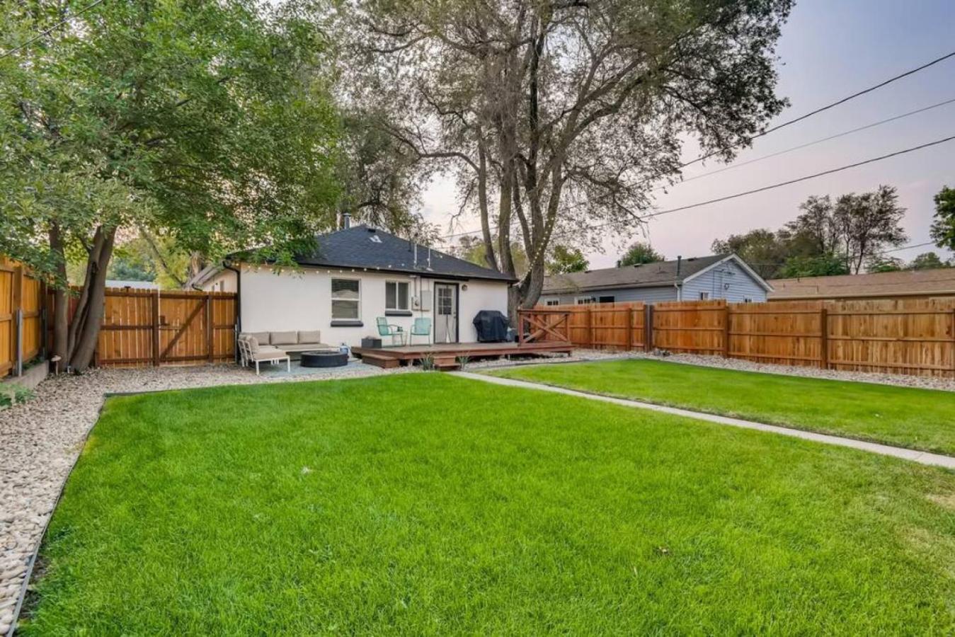 Pet Friendly In West Denver Bungalow Near Meow Wolf