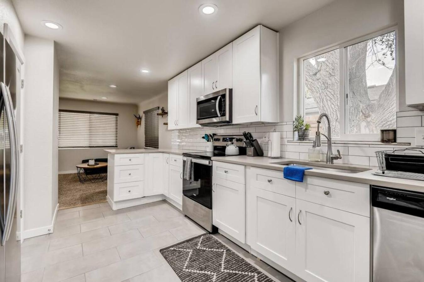Pet Friendly In West Denver Bungalow Near Meow Wolf