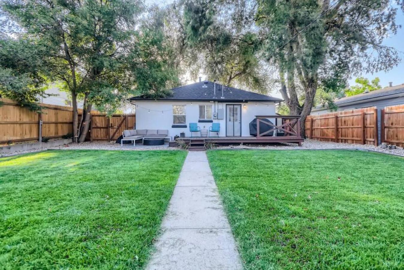 Pet Friendly In West Denver Bungalow Near Meow Wolf