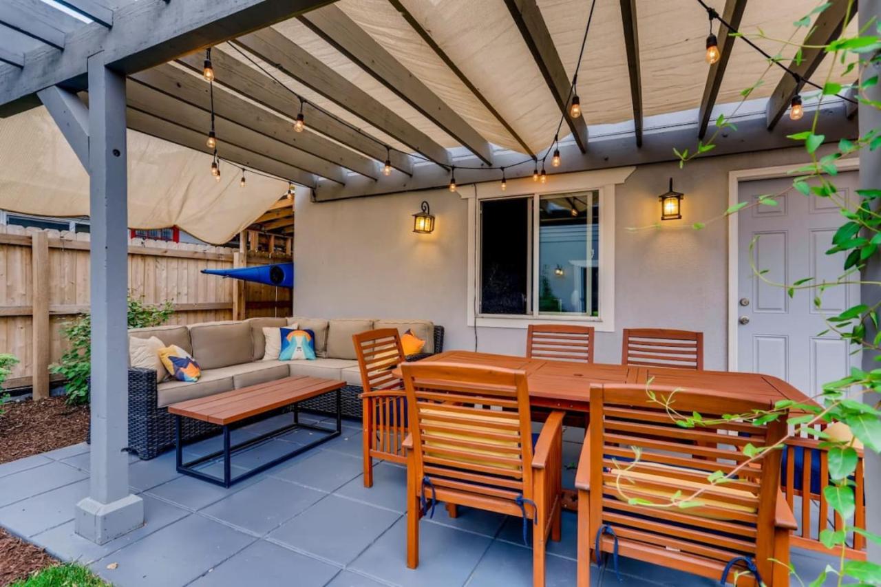 Mid Mod With Awesome BackYard And 1Block To Shops