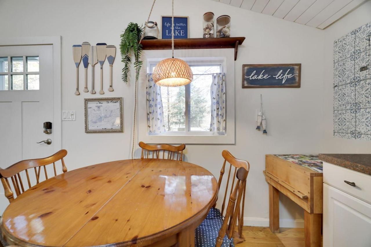 Family Friendly Cabin With A Firepit And A Hot Tub In Heart of Poconos