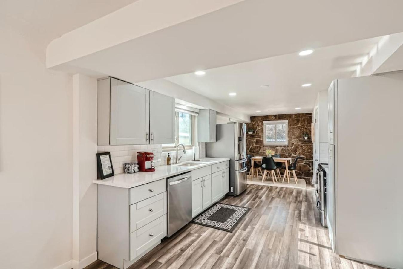Sleeps 10 And Pet Friendly Home In Denver Near Red Rocks