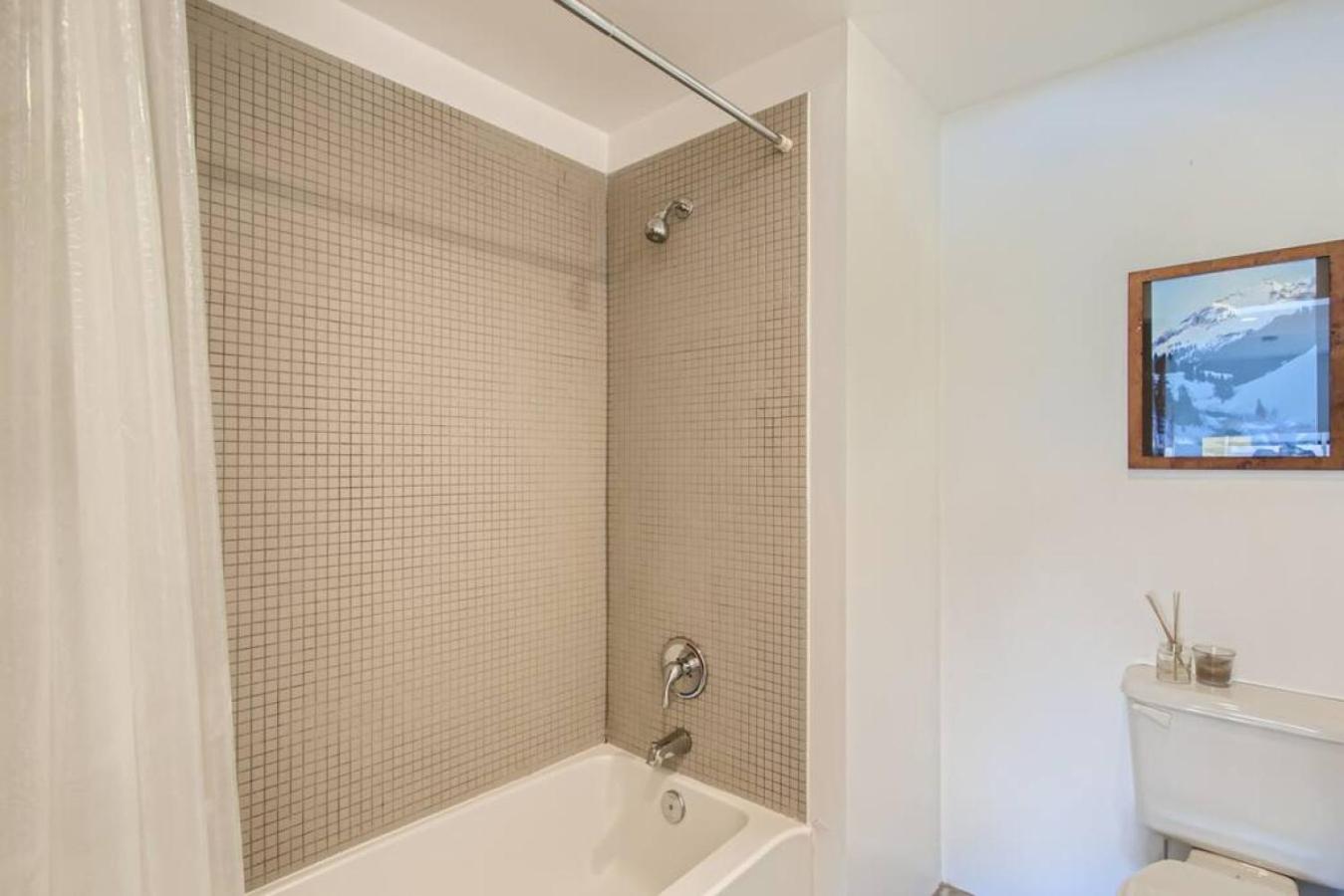 New Hip Loft Near RiNo Taxi District With A Pool