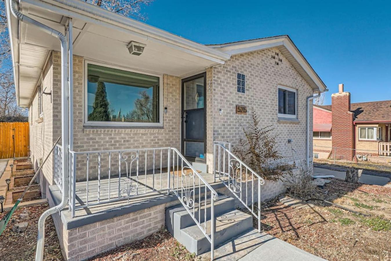 4 Bedroom Bungalow Pet Friendly Near Regis And Red Rocks And Tennyson