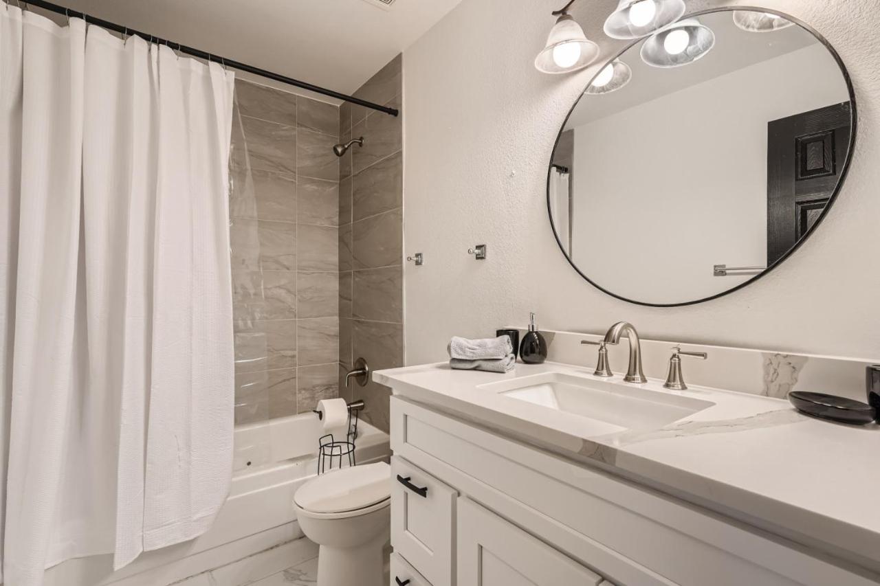 Modern Home In West Denver 15 Min Close To Downtown