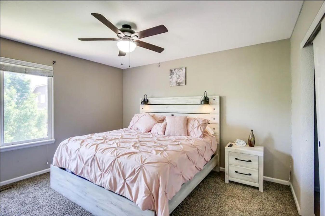 Near to DIA Airport retreat And 20 Min To Downtown Denver
