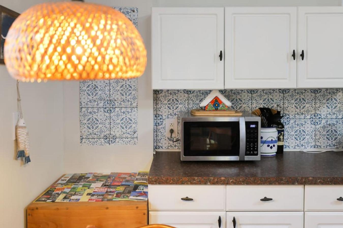 Family Friendly Cabin With A Firepit And A Hot Tub In Heart of Poconos
