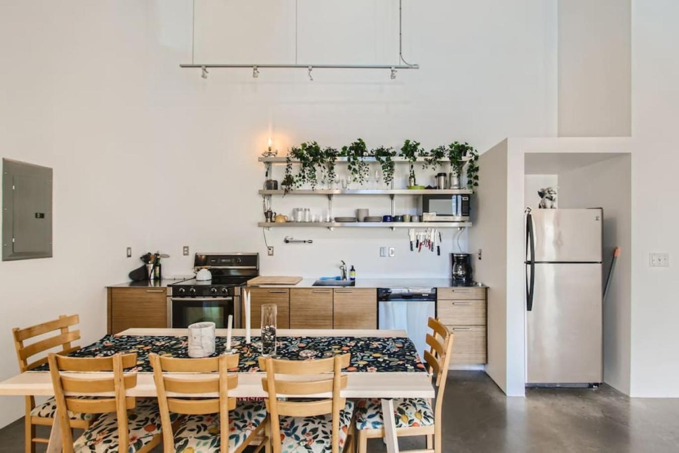 New Hip Loft Near RiNo Taxi District With A Pool
