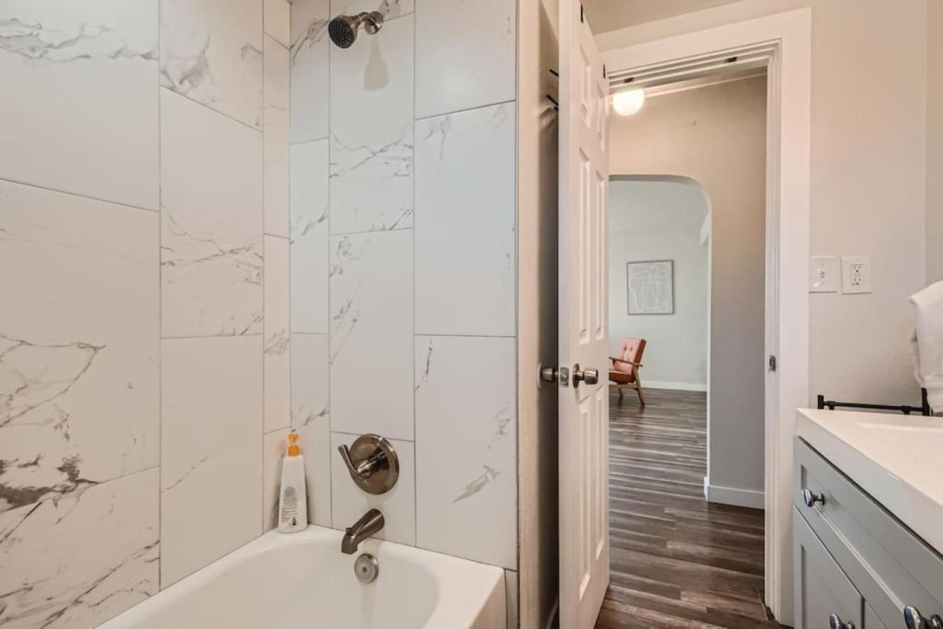 Sleeps 10 And Pet Friendly Home In Denver Near Red Rocks