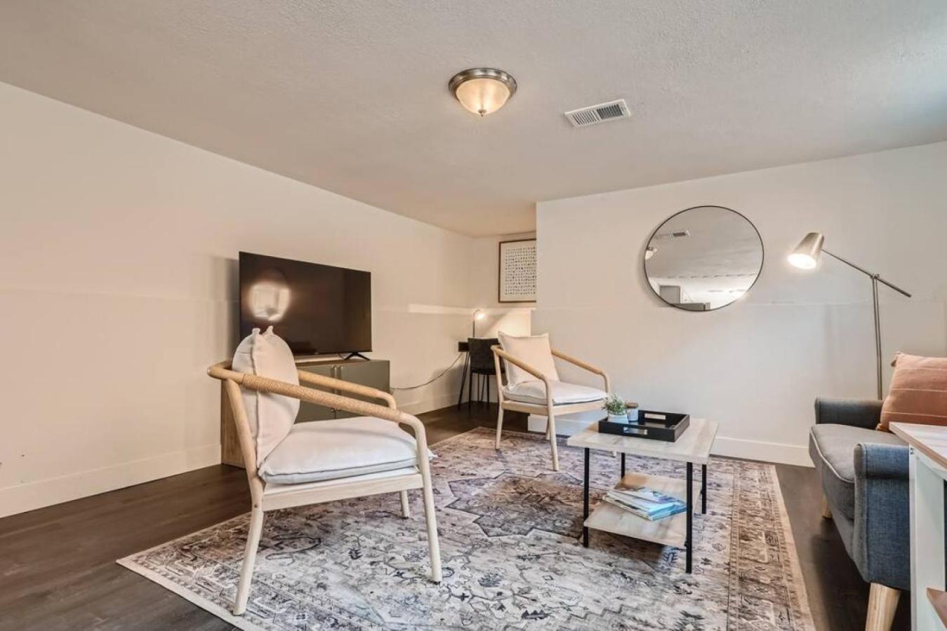 Sleeps 10 And Pet Friendly Home In Denver Near Red Rocks