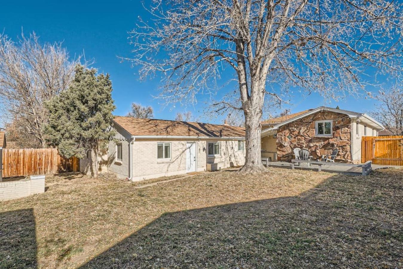 Pet Friendly Carriage House Near Red Rocks And Regis
