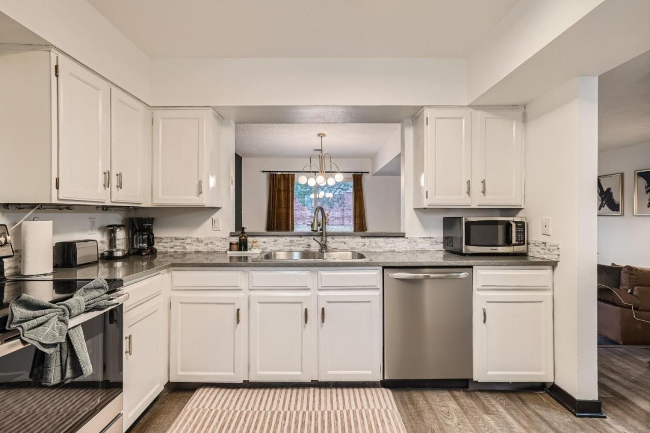 Modern Home In West Denver 15 Min Close To Downtown