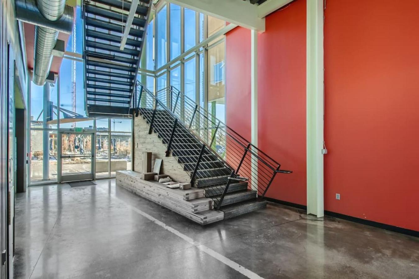 New Hip Loft Near RiNo Taxi District With A Pool