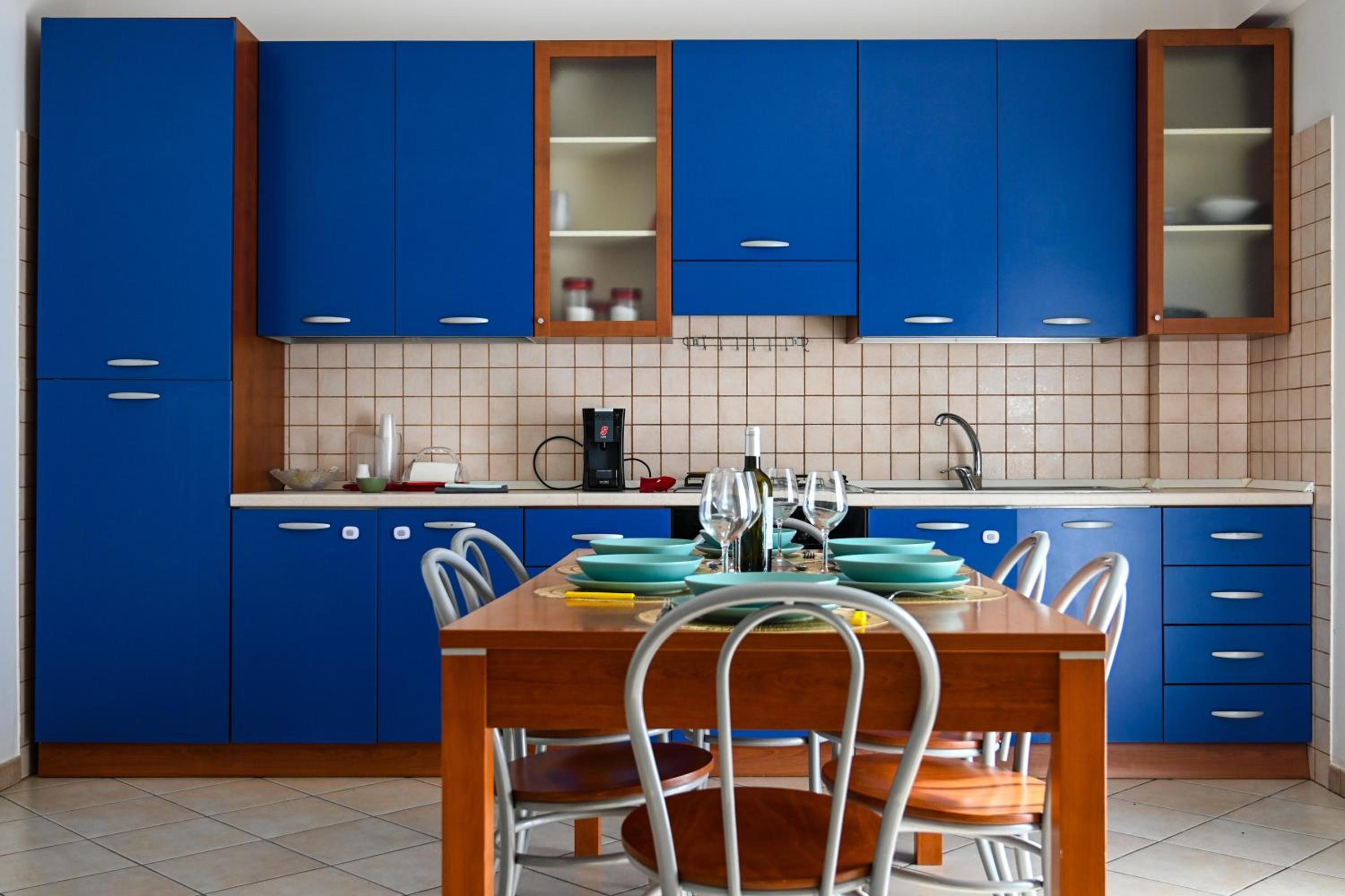 casa azul netflix near the sea