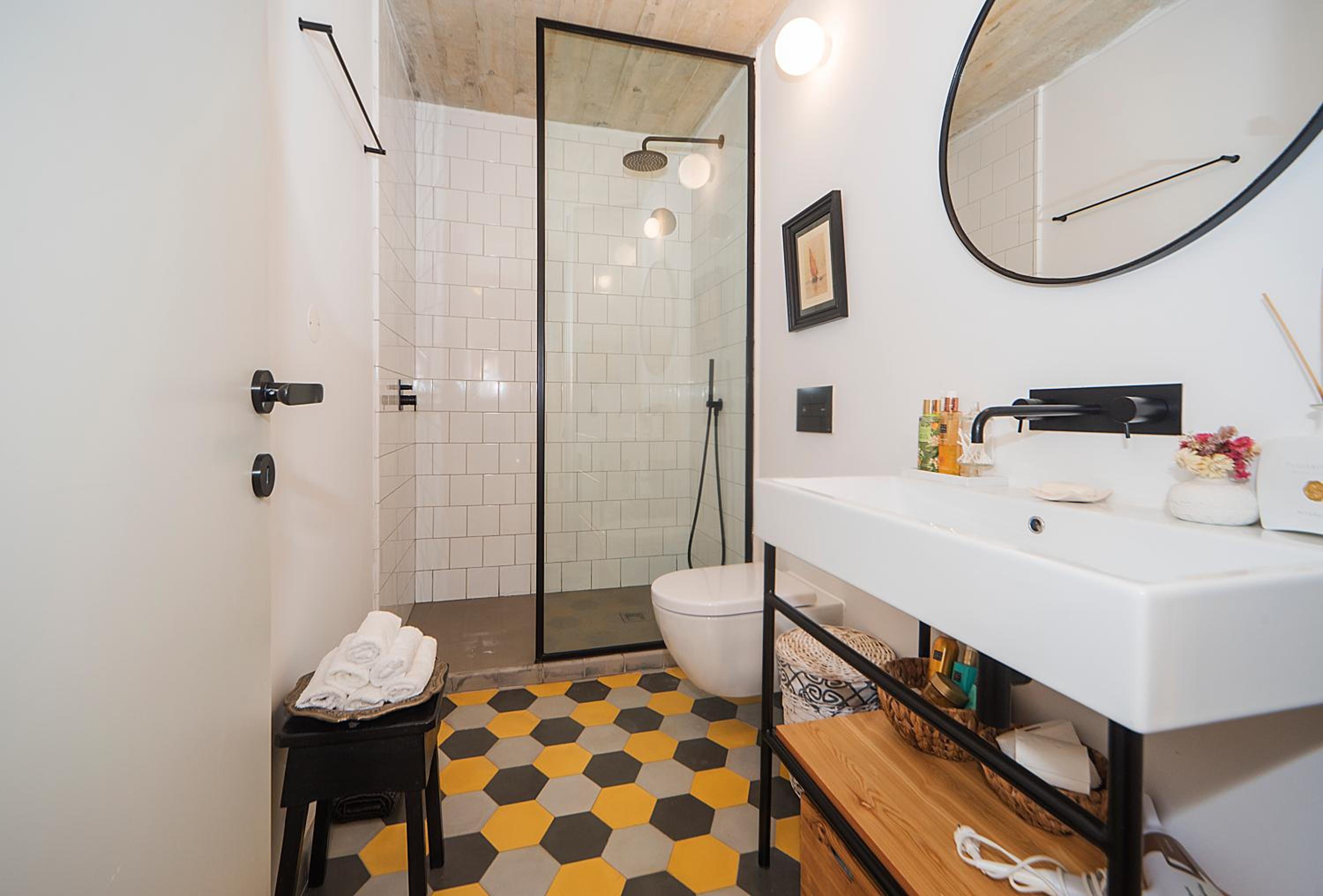 Intendente Prime Studio by Hosty