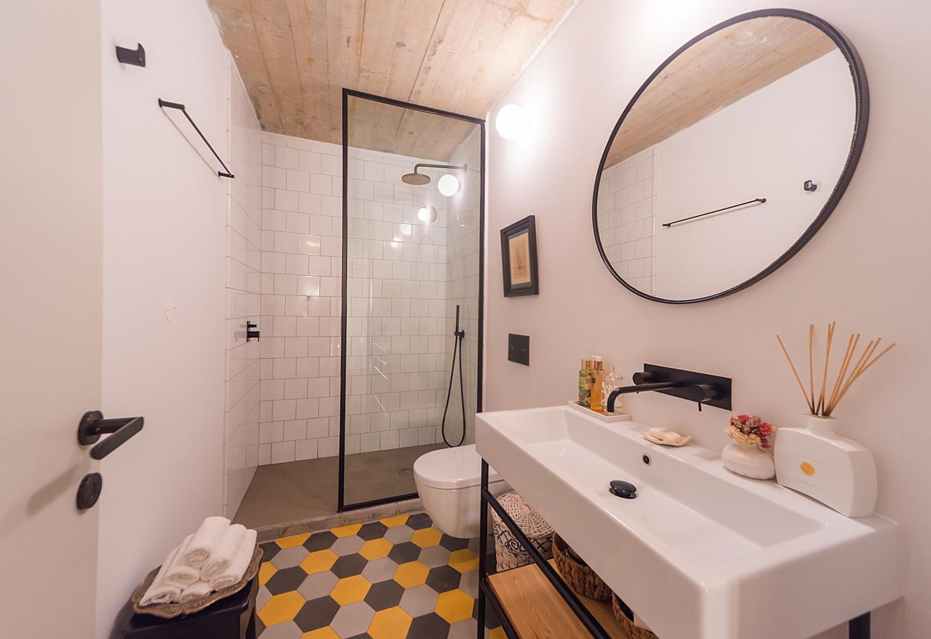 Intendente Prime Studio by Hosty