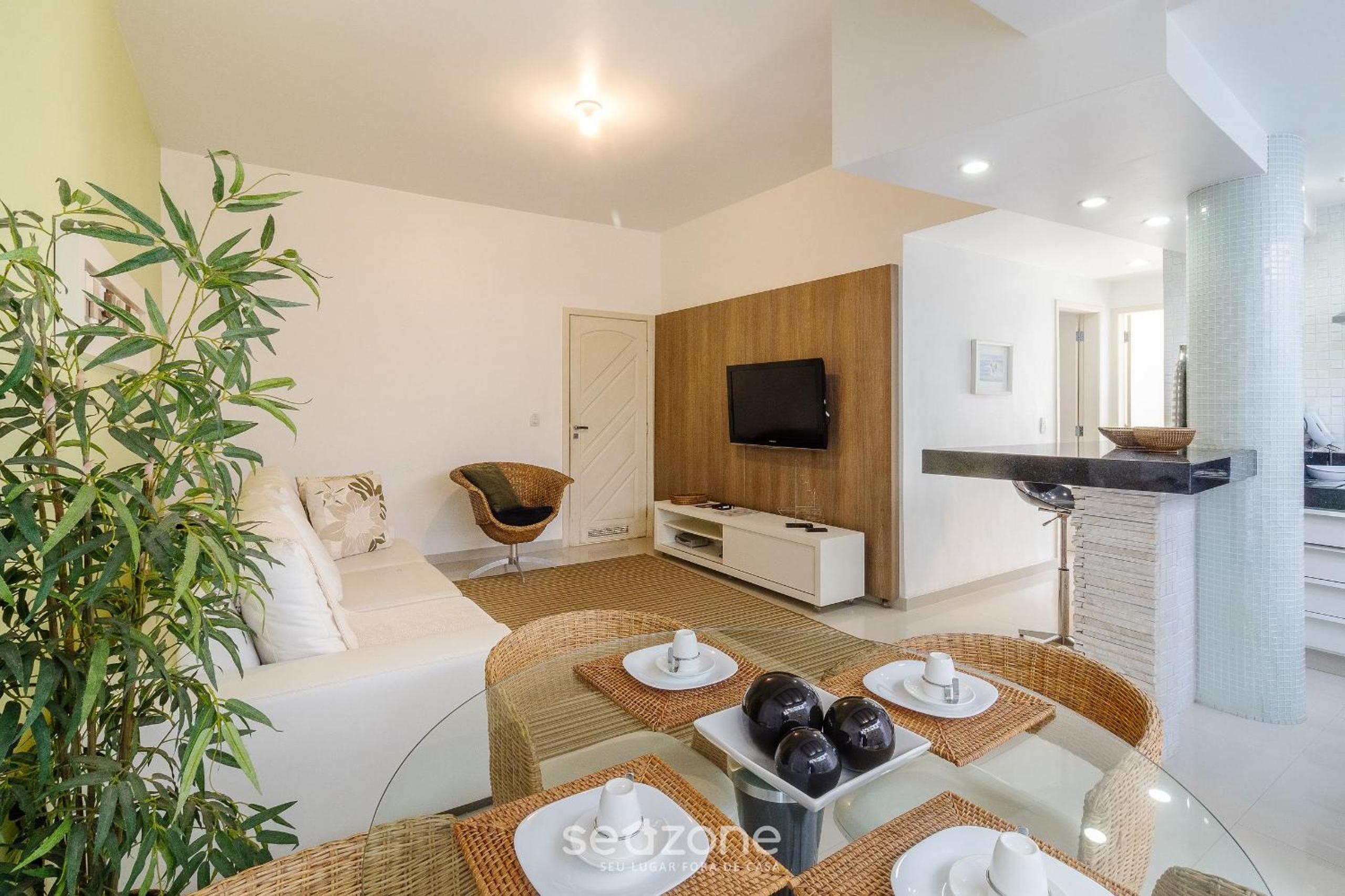 Ground floor apt 5 min from Praia do Forte EMA101