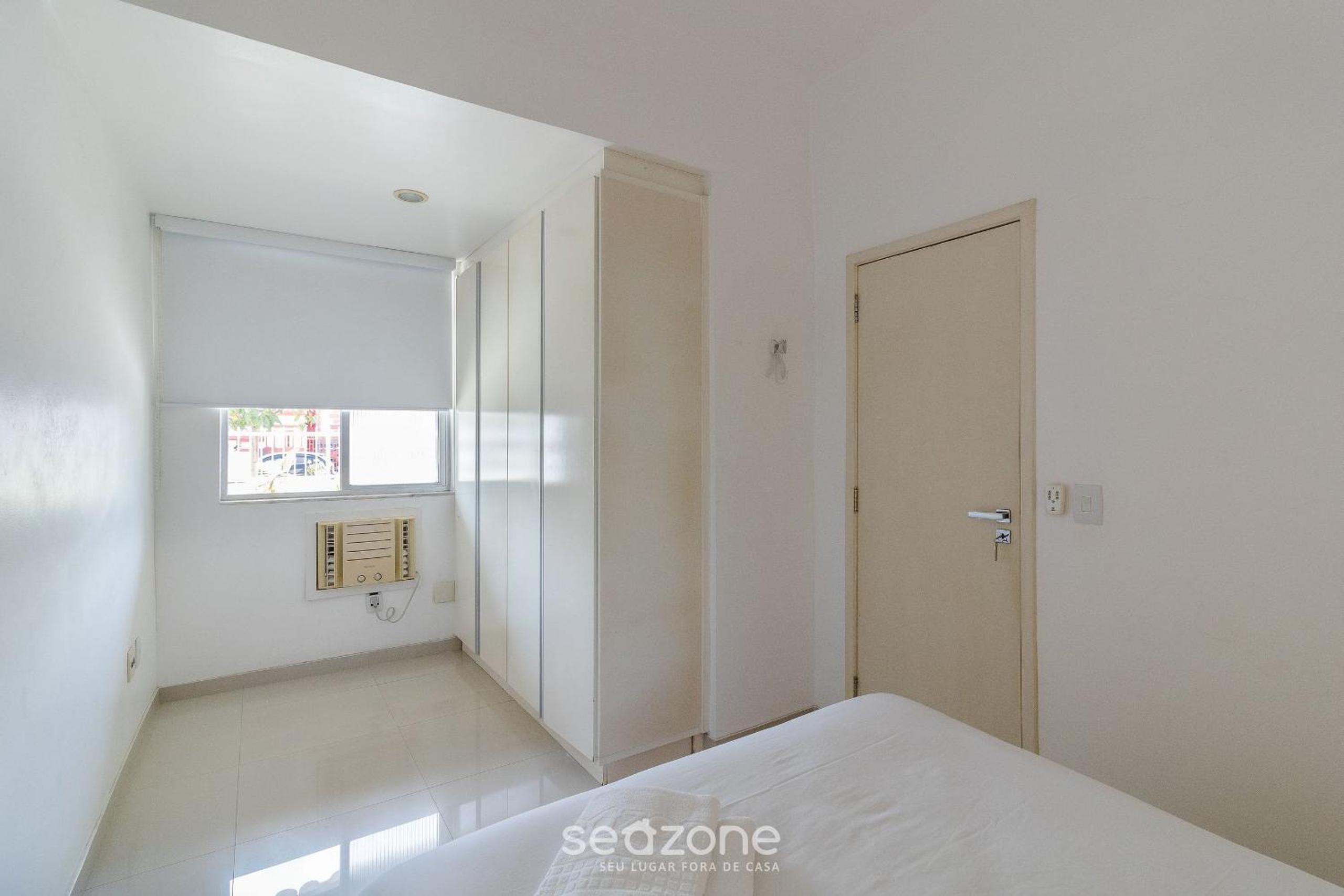 Ground floor apt 5 min from Praia do Forte EMA101
