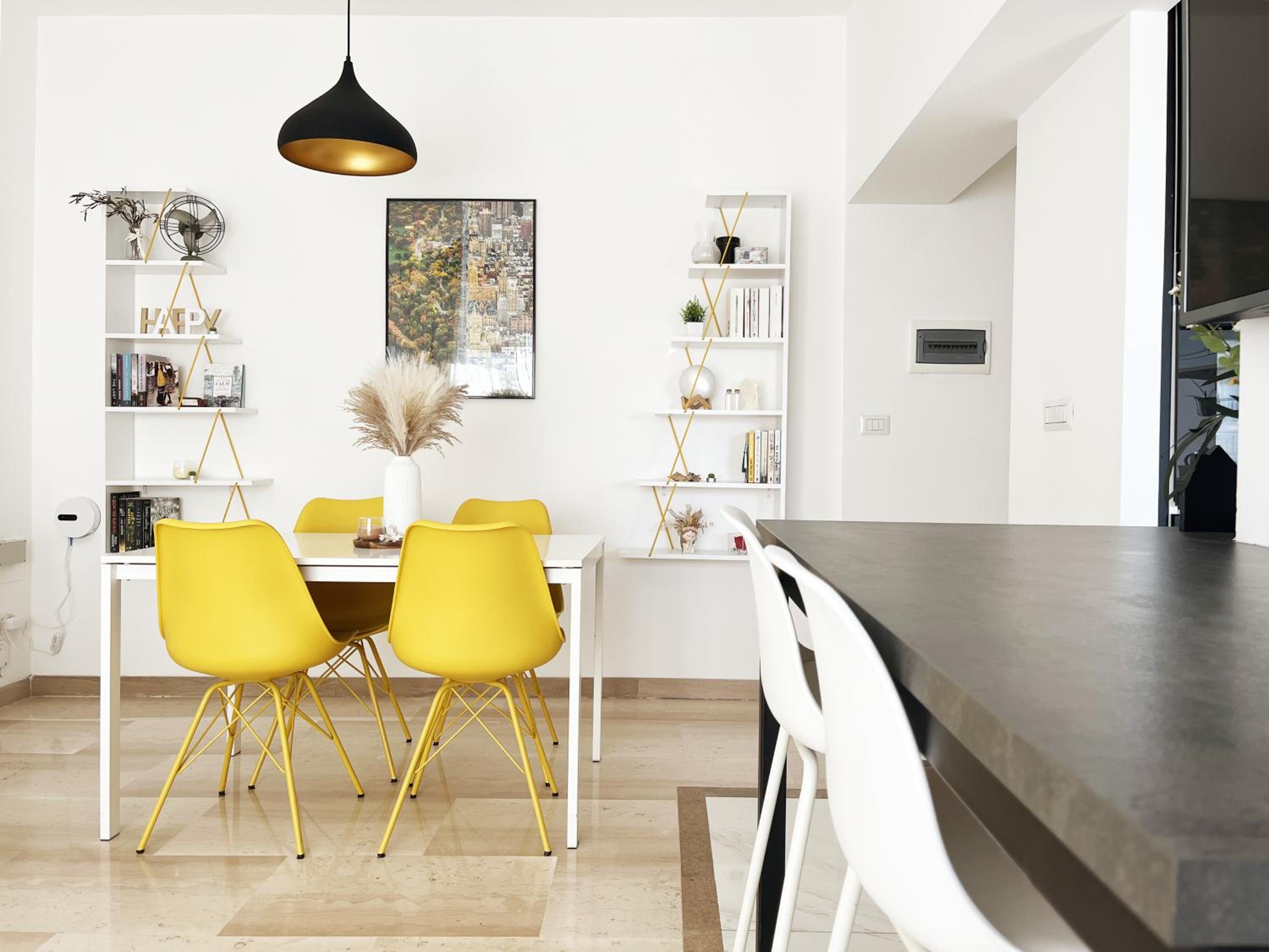 Yellow Sweet Home