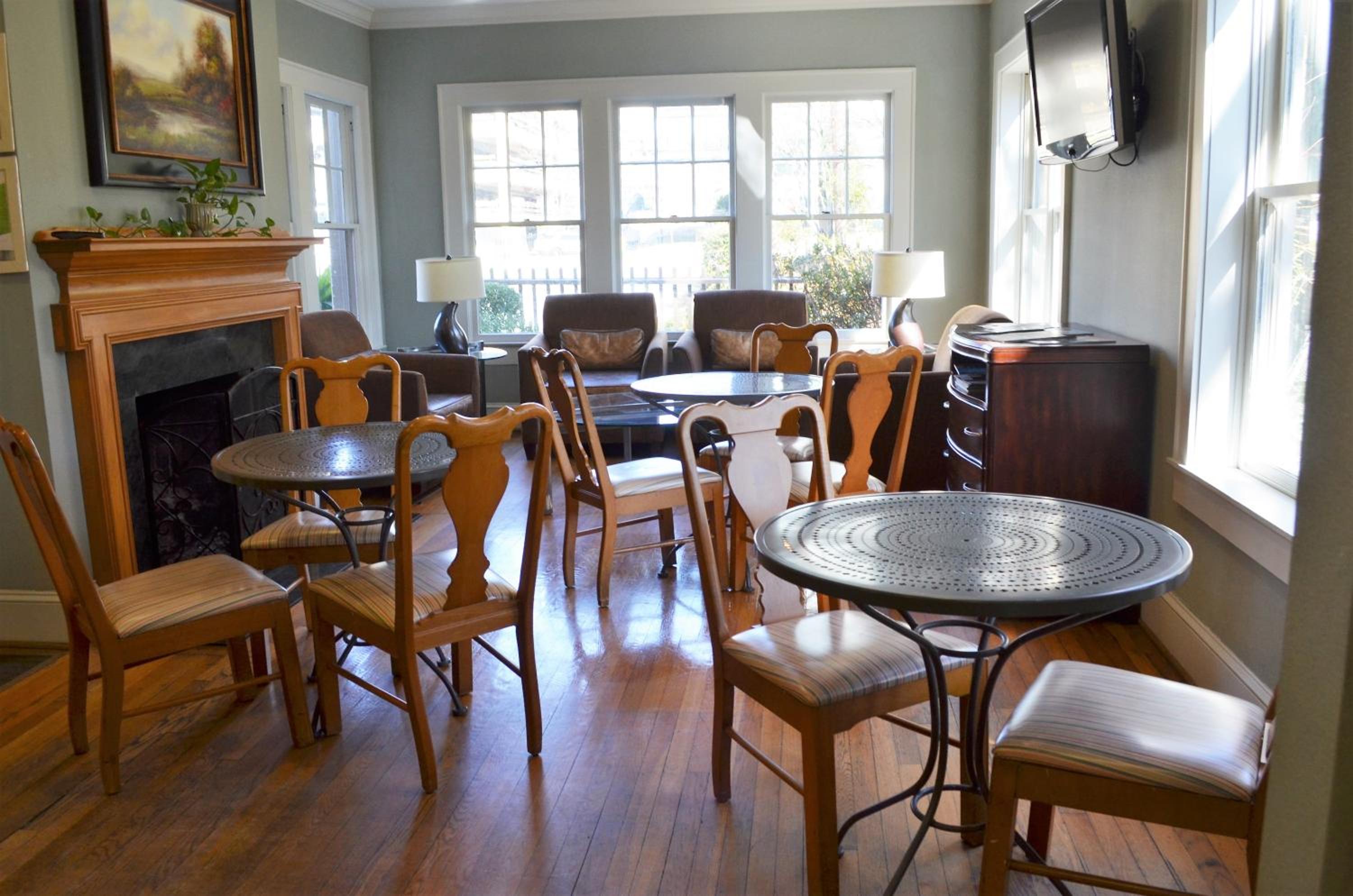 The University Inn at Emory view 5
