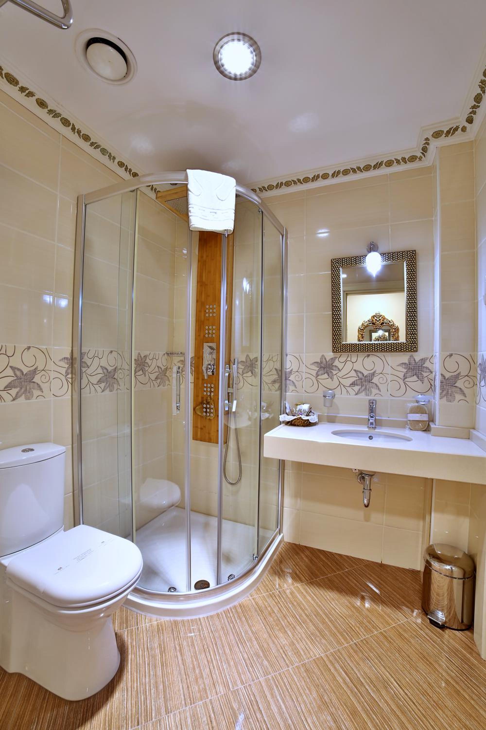 White House Hotel Istanbul - Image 18