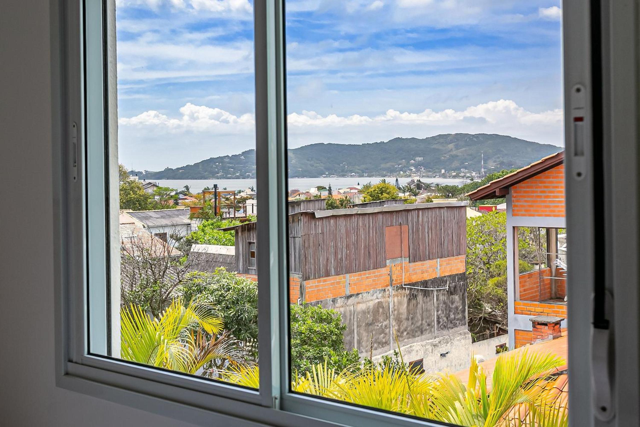 Studios 900m from Lagoa da Conceição - ECM